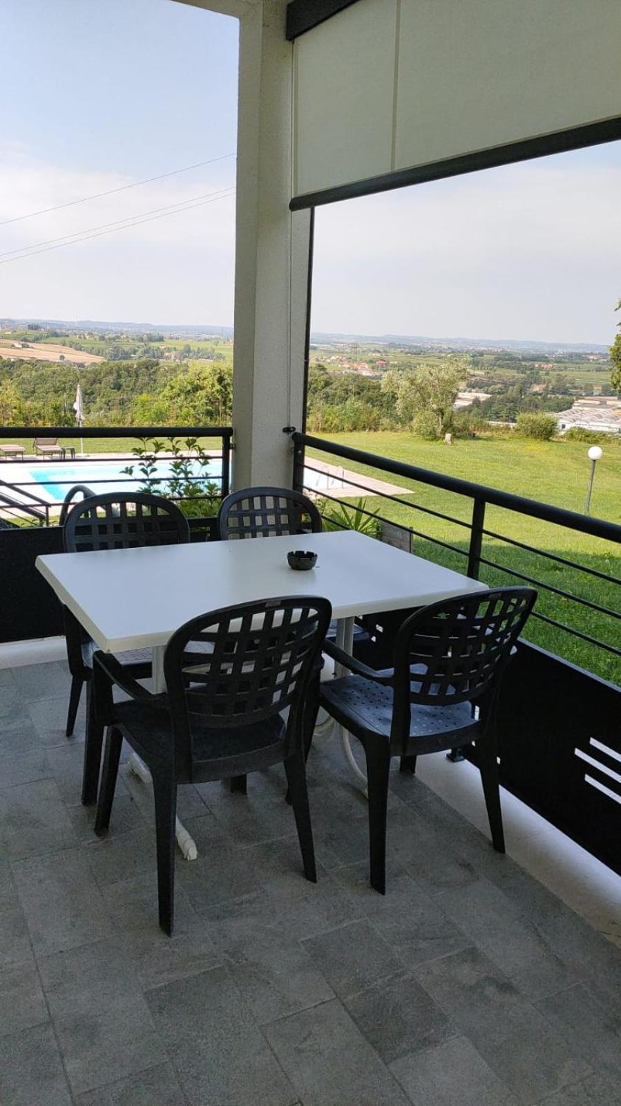 Poggio Di Pastrengo Apartment Bagian luar foto